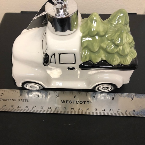 Farm Truck Christmas Tree Soap Pump - Picture 7 of 8